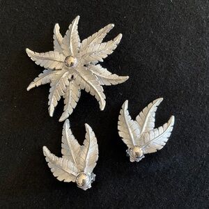 Silver-Tone Textured Leaf Poinsettia Brooch and Clip-On Earrings